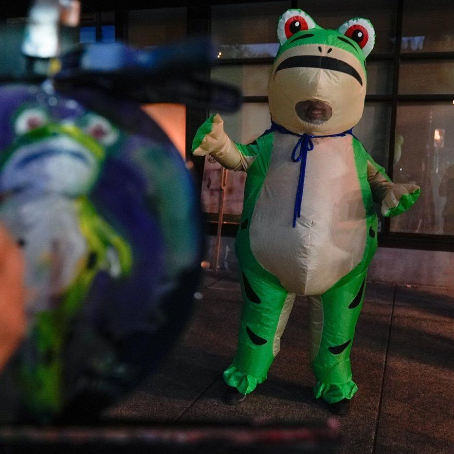How inflatable costumes ballooned at anti-Trump rallies due to a Portland protester's frog outfit